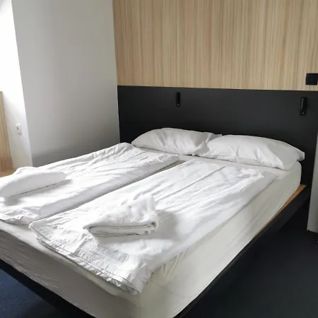 Cha Cha ゲストハウス 3*