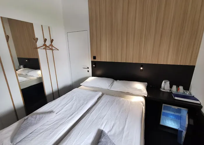 Cha Cha 3* Ljubljana