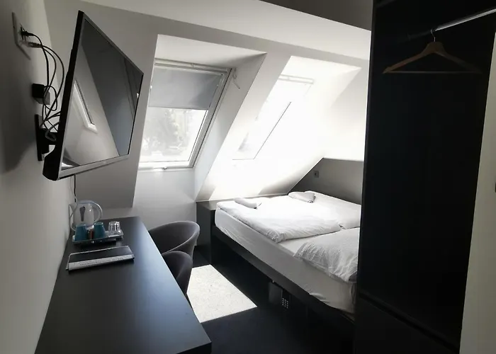 Cha Cha Pensionat 3*