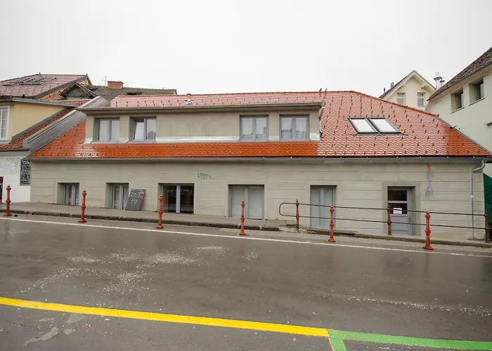 Cha Cha Pensionat 3*