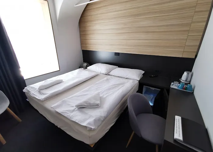 Cha Cha 3* Ljubljana