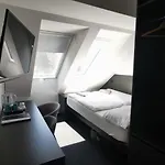 Cha Cha 招待所 3*